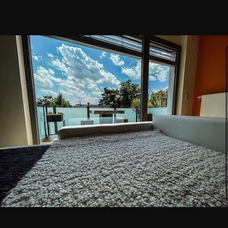 שטראובינג Zimmer - Modernes Apartment Mit 45 Qm. מראה חיצוני תמונה