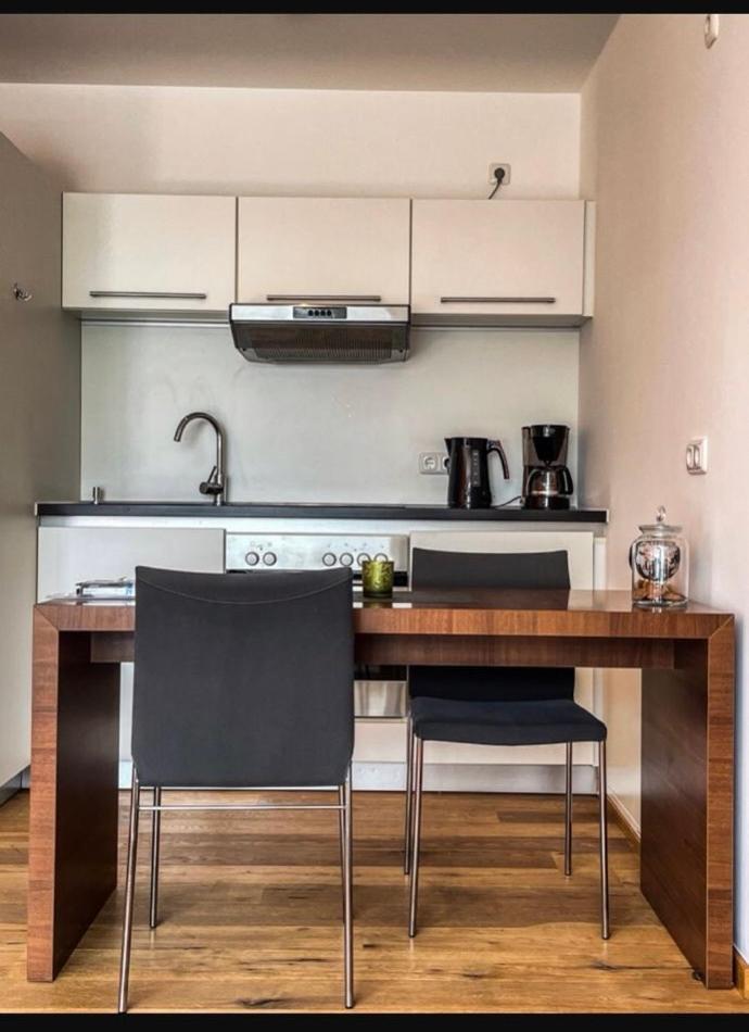 שטראובינג Zimmer - Modernes Apartment Mit 45 Qm. מראה חיצוני תמונה